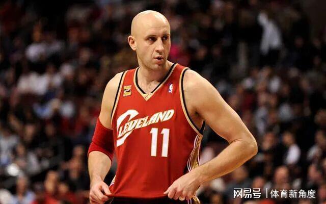 开云官网-NBA历史走步之王揭晓！令人意外，球场走步之王竟是他！