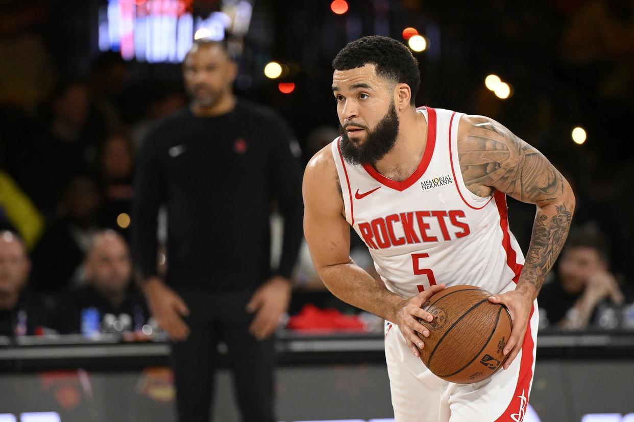 开云-第19人？37岁老将险加盟火箭队！硬汉控卫摊牌：薪资空间成绊脚石