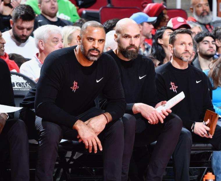 开云-第19人？37岁老将险加盟火箭队！硬汉控卫摊牌：薪资空间成绊脚石