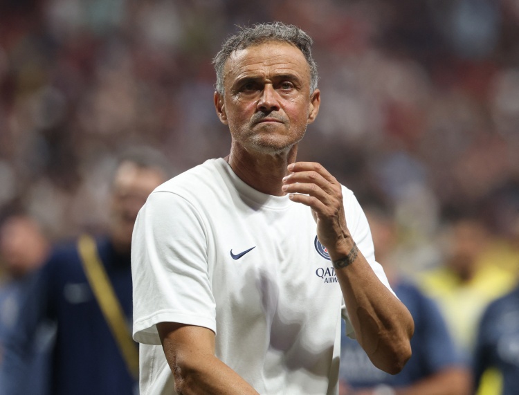 kaiyun-巴黎官方：恩里克遭遇自行车事故锁骨骨折，将接受手术治疗