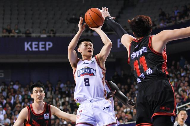 1679560571711061193.jpg 谁能搭上CBA季后赛末班车?人情世故或再现江湖