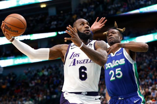 1672058910154044405.jpg 湖人连续三场比赛第三节崩溃,阵容残缺明眼人可见