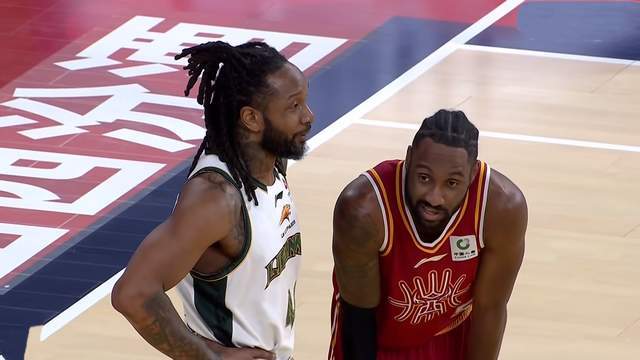 kaiyun-赵继伟错失关键球,空砍15+6+7 辽宁男篮惜败山西 双外援弹尽粮绝