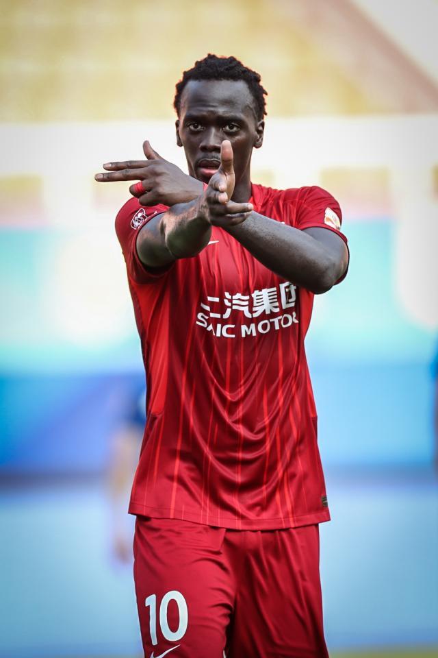 开云下载-恩迪亚耶造两球+武磊同时落地 海港冲亚冠有望