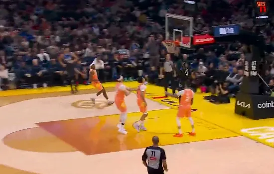 萨格斯反击接球单臂劈扣得手，魔术领先骑士到10分