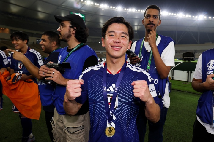 开云体育-决赛对中国远射双响的小仓幸成来自法政大学，身高167身价2.5万欧