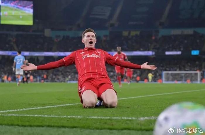 开云体育-爆冷平局！保级球队一战搅动曼城冠军梦，或将决定本赛季英超冠军归属|阿森纳|诺丁汉森林|森林|枪手|逼平_新浪体育_新浪新闻