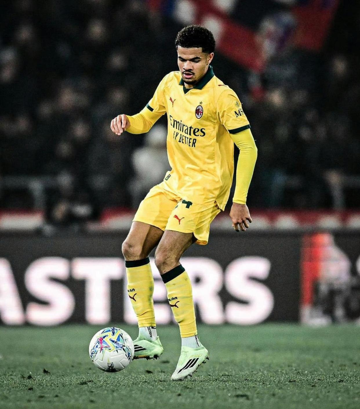 开云体育-又一个巴尔泰萨吉？米兰21岁右翼卫进步明显，成萨56合格轮换