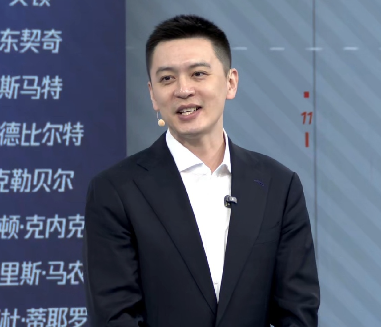 开云下载-杨鸣离职后状态极佳，黑眼圈消失，解说完NBA还将参加杯赛开幕式