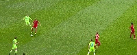 开云下载-【德甲】穆夏拉双响破纪录 拜仁3比2客胜沃尔夫斯堡