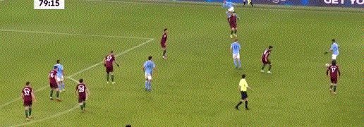 开云下载-【英超】热苏斯梅开二度 曼城4比1擒狼队夺21连胜