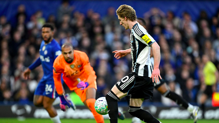 开云官网-0-1！欧冠完败后回到联赛主场又输球 11.6亿豪门双线沉沦5轮仅1胜|切尔西|纽卡斯尔|射门|戈登|巴黎圣日耳曼_新浪体育_新浪新闻