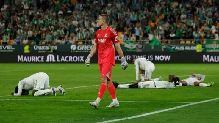 kaiyun-龙赛罗：皇马绝不会给巴萨列队，只会向清白的球队致敬