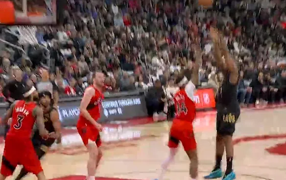 开云-哈登后撤步中投打进，3中2包揽球队开局前五分